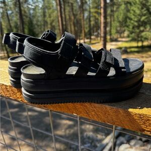 Nike icon classic sport slides